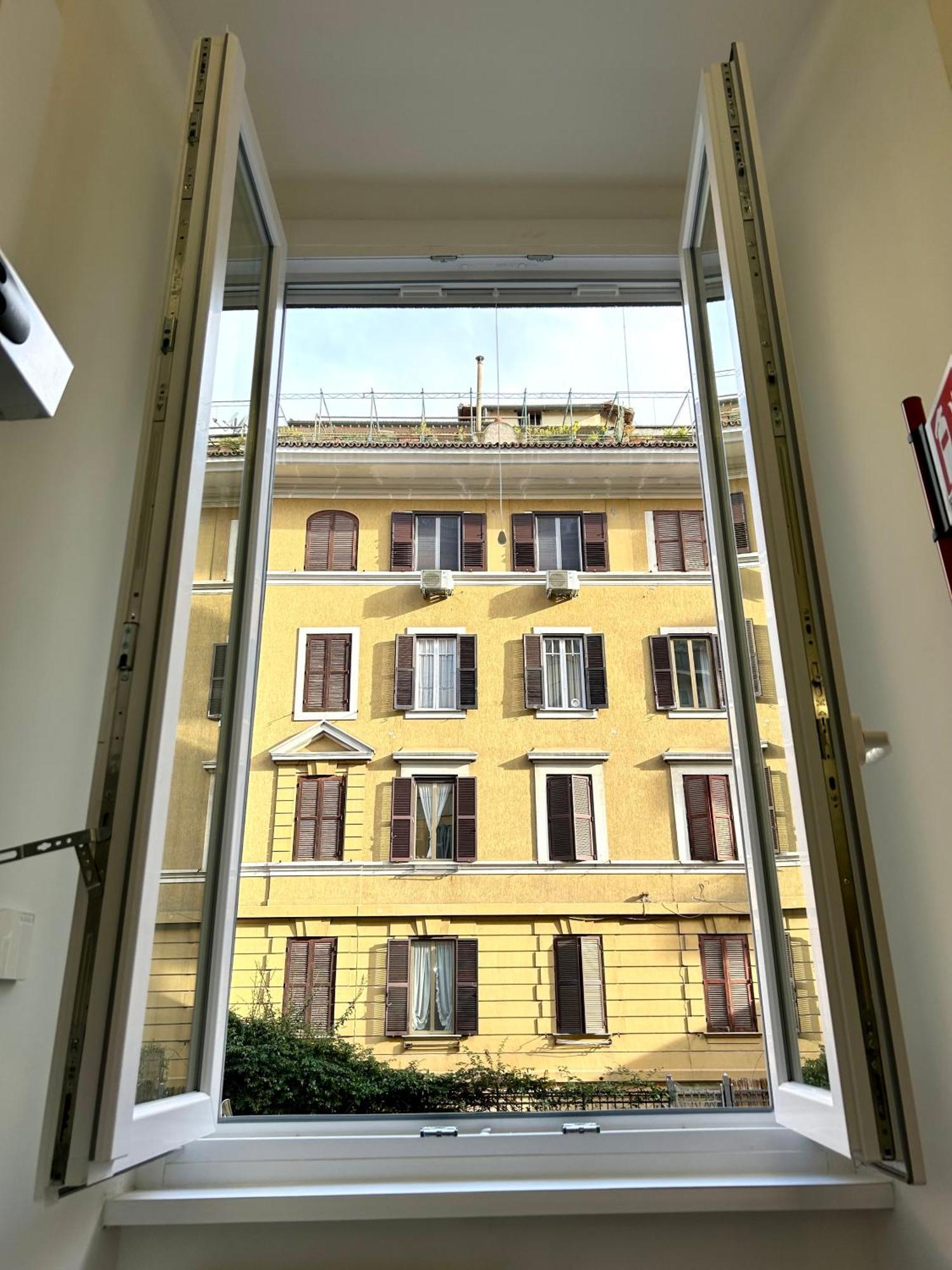 Vacanze Romane At Furio Camillo Apartment