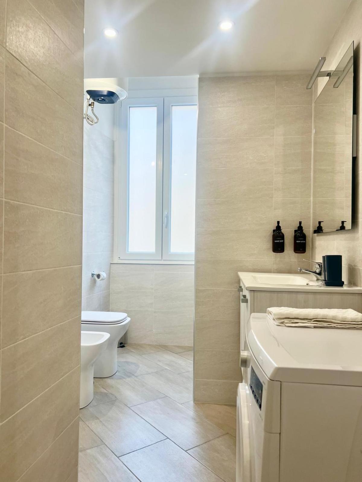 Apartment Vacanze Romane At Furio Camillo *